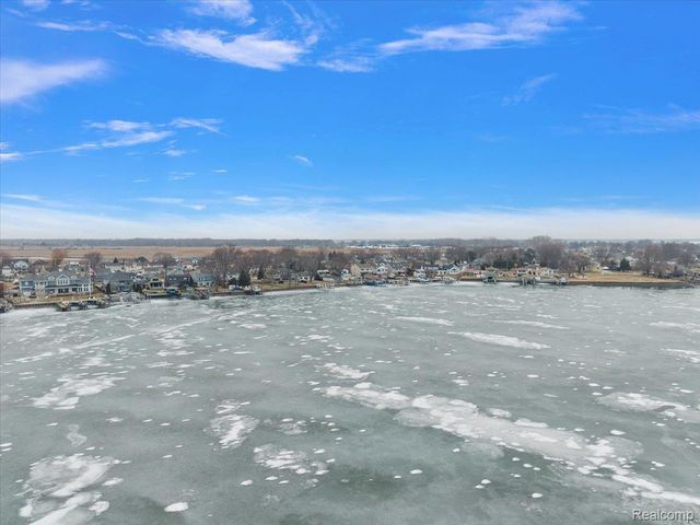 39621 Detroit Street, Harrison Charter Township, MI 48045