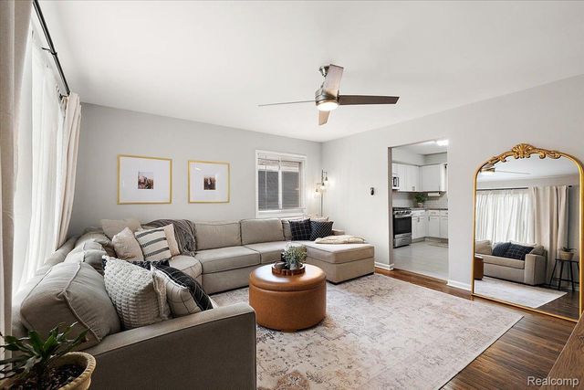 39621 Detroit Street, Harrison Charter Township, MI 48045