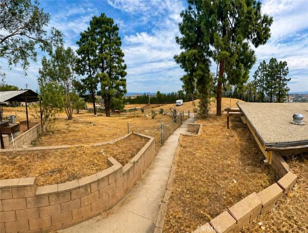 17301 Palm, Riverside, CA 92503