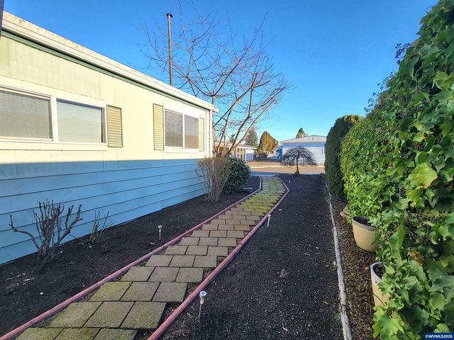 1199 N Terry #309 St 309, Eugene, OR 97402