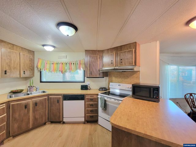 1199 N Terry #309 St 309, Eugene, OR 97402