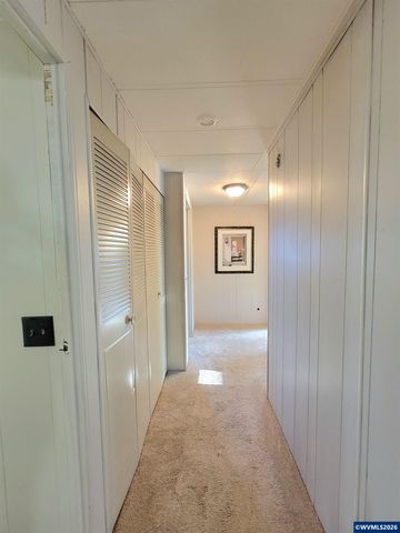 1199 N Terry #309 St 309, Eugene, OR 97402