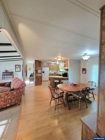 1199 N Terry #309 St 309, Eugene, OR 97402