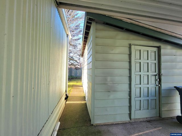 1199 N Terry #309 St 309, Eugene, OR 97402