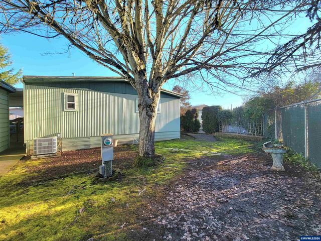 1199 N Terry #309 St 309, Eugene, OR 97402