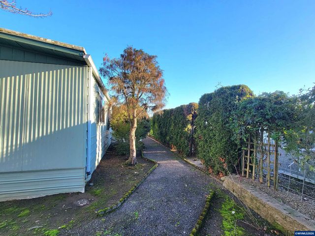 1199 N Terry #309 St 309, Eugene, OR 97402