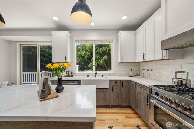 11433 80 Avenue NE, Kirkland, WA 98034