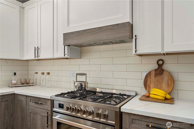 11433 80 Avenue NE, Kirkland, WA 98034