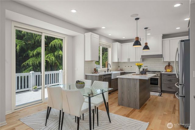 11433 80 Avenue NE, Kirkland, WA 98034