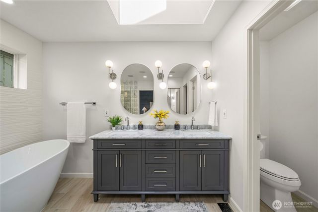 11433 80 Avenue NE, Kirkland, WA 98034