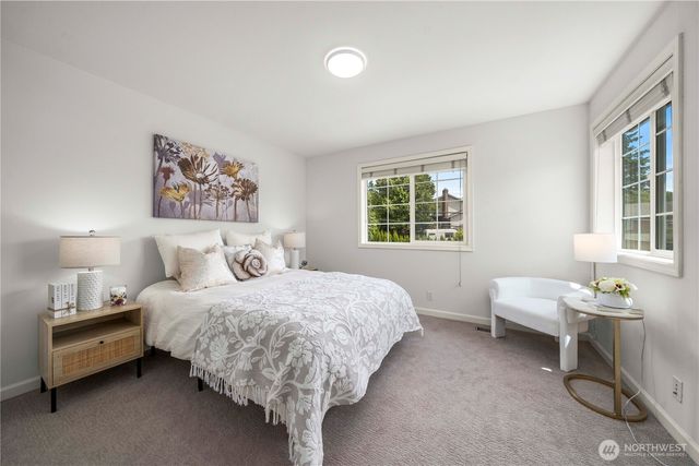 11433 80 Avenue NE, Kirkland, WA 98034