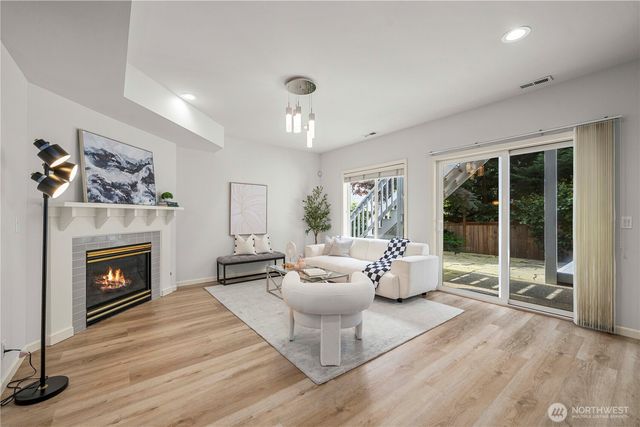 11433 80 Avenue NE, Kirkland, WA 98034