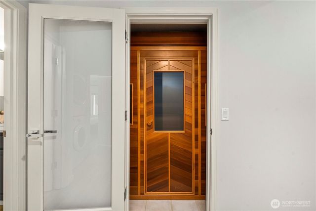 11433 80 Avenue NE, Kirkland, WA 98034