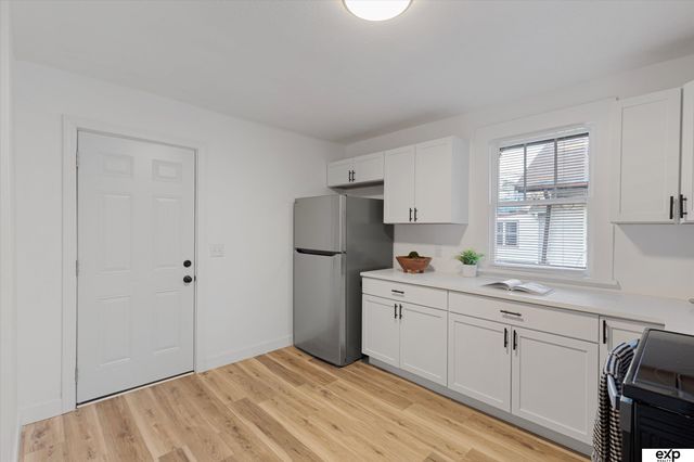 1728 S 27th Street, Omaha, NE 68105