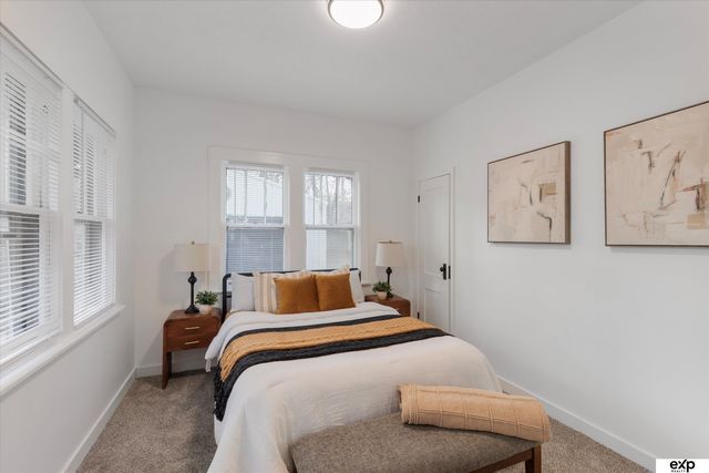 1728 S 27th Street, Omaha, NE 68105