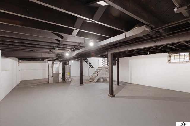 1728 S 27th Street, Omaha, NE 68105