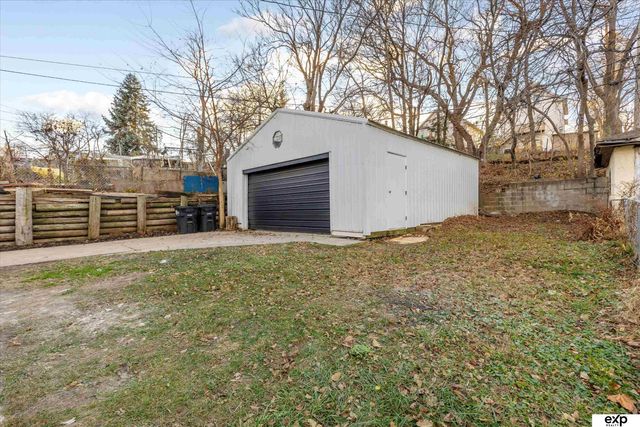 1728 S 27th Street, Omaha, NE 68105