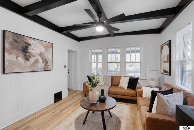 1728 S 27th Street, Omaha, NE 68105