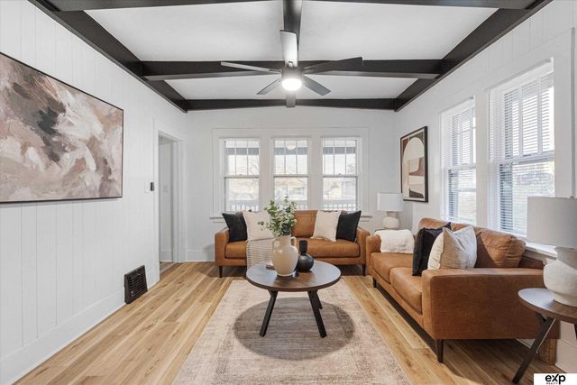 1728 S 27th Street, Omaha, NE 68105