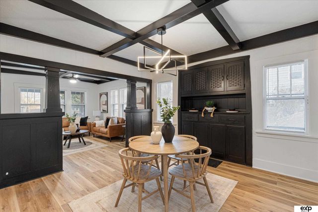 1728 S 27th Street, Omaha, NE 68105