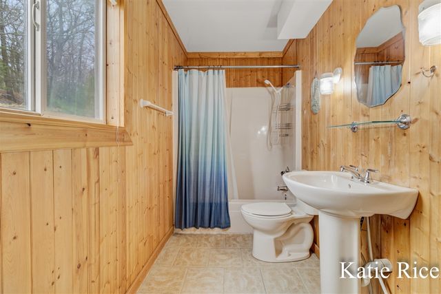 9415 Apache Trail, Shelby, MI 49455