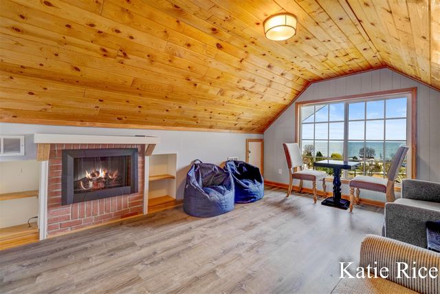 9415 Apache Trail, Shelby, MI 49455