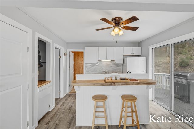 9415 Apache Trail, Shelby, MI 49455
