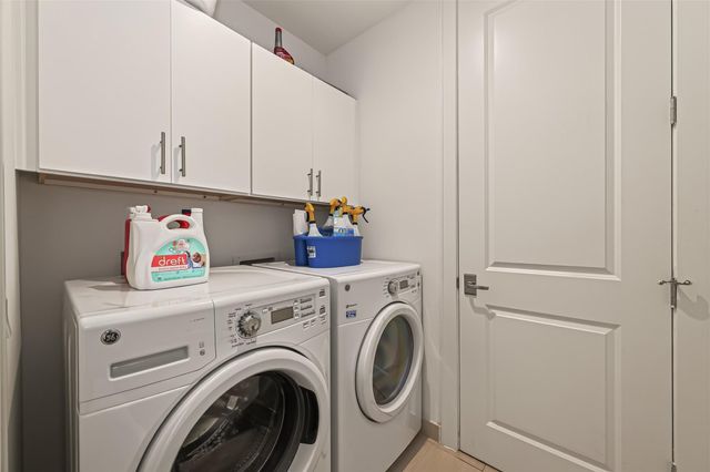 2047 Westcreek Lane 606, Houston, TX 77027
