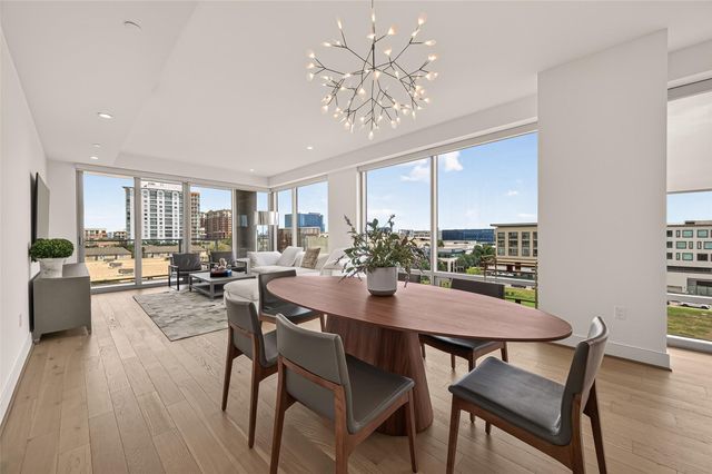 2047 Westcreek Lane 606, Houston, TX 77027