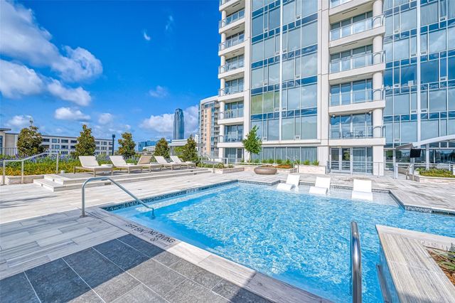 2047 Westcreek Lane 606, Houston, TX 77027