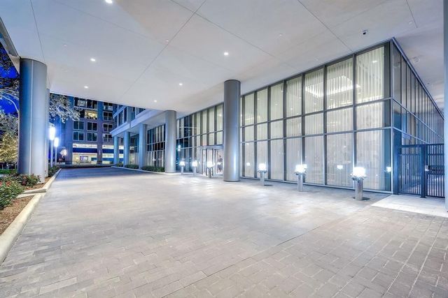2047 Westcreek Lane 606, Houston, TX 77027