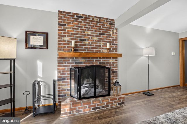 812 HILLTOP ROAD, Newark, DE 19711