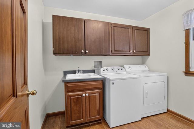 812 HILLTOP ROAD, Newark, DE 19711