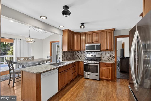 812 HILLTOP ROAD, Newark, DE 19711