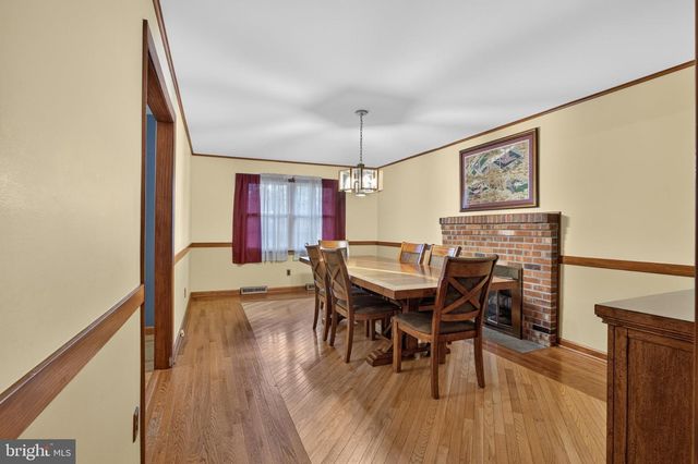 812 HILLTOP ROAD, Newark, DE 19711