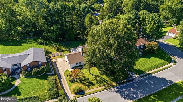812 HILLTOP ROAD, Newark, DE 19711