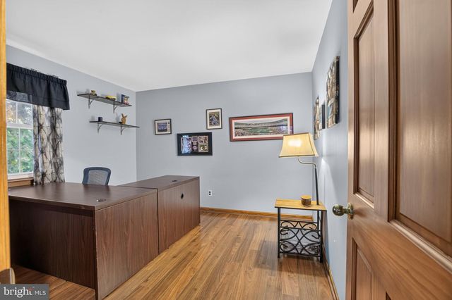 812 HILLTOP ROAD, Newark, DE 19711