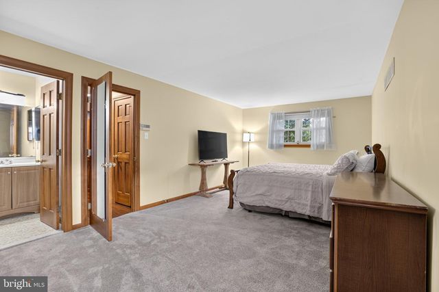 812 HILLTOP ROAD, Newark, DE 19711