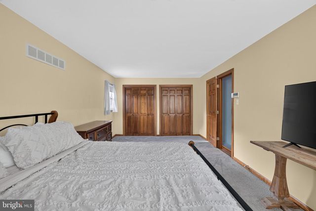 812 HILLTOP ROAD, Newark, DE 19711