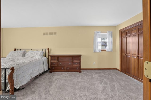 812 HILLTOP ROAD, Newark, DE 19711