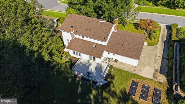 812 HILLTOP ROAD, Newark, DE 19711