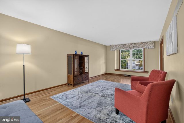 812 HILLTOP ROAD, Newark, DE 19711