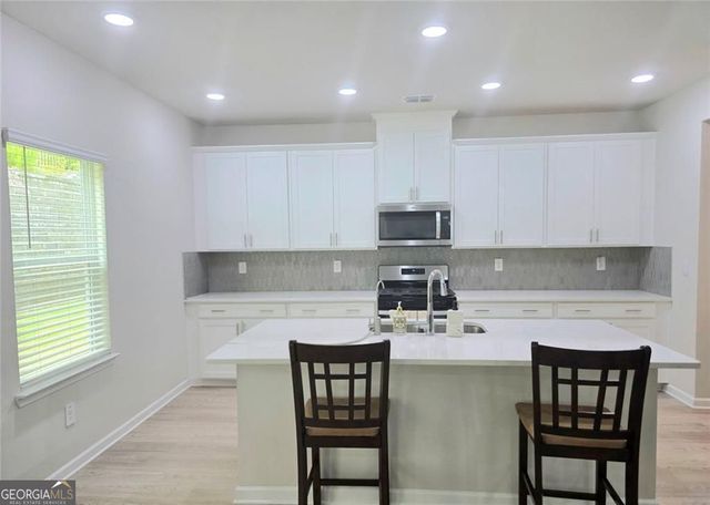 327 Valley Oak Drive, Dawsonville, GA 30534
