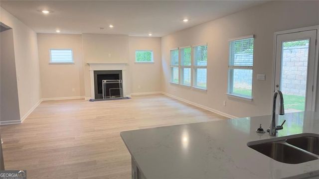 327 Valley Oak Drive, Dawsonville, GA 30534