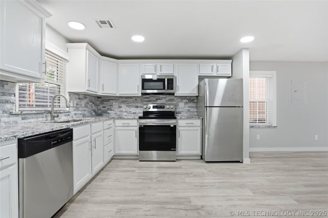 453684 Osage Avenue, Afton, OK 74331