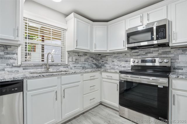 453684 Osage Avenue, Afton, OK 74331