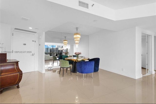 1000 W Island Blvd 2508, Aventura, FL 33160