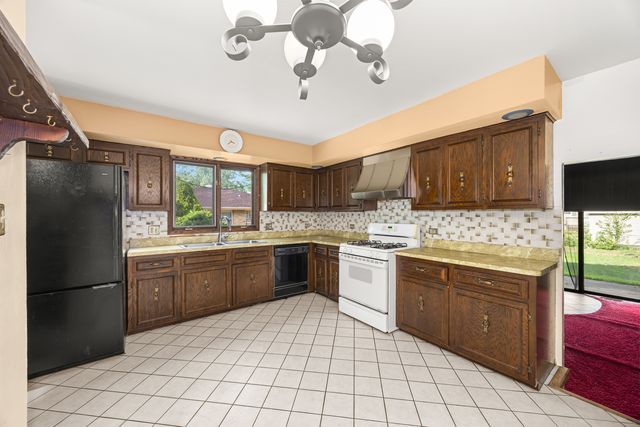 18309 Bock Road, Lansing, IL 60438