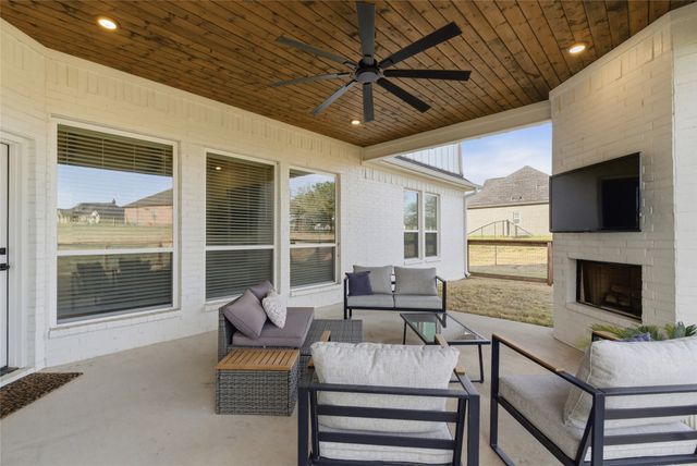 815 Wind River Pass, Azle, TX 76020