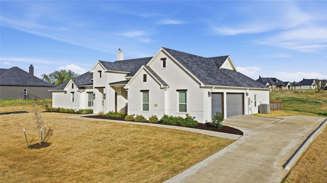 815 Wind River Pass, Azle, TX 76020